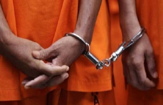 Polisi menangkap terduga pelaku pembunuhan anak politikus PKS di Cilegon, Banten. Penangkapan akan dijelaskan resmi oleh Kapolda Banten.