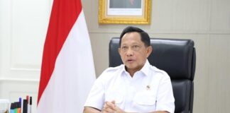 Mendagri Tito Karnavian menegaskan pemilihan kepala daerah melalui DPRD tetap demokratis dan tidak melanggar UUD 1945 selama tidak dilakukan penunjukan langsung.
