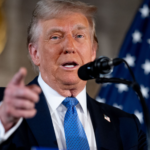 Ketegangan AS-Iran Memuncak, Donald Trump Sebut “Banyak Kapal Besar” Dikerahkan ke Timur Tengah Trump melayangkan dua ultimatum ke Iran: “tidak ada nuklir” dan hentikan pembunuhan demonstran. AS juga mengerahkan kapal induk ke Timteng.