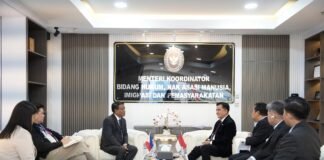 Menko Yusril Terima Dubes Filipina, Bahas Kerja Sama Hukum dan Transfer Narapidana