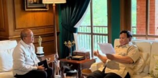 Presiden Prabowo Subianto membahas proyek hilirisasi senilai Rp100 triliun bersama CEO Danantara Rosan Roeslani di Hambalang, termasuk pengembangan waste to energy.