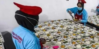 Badan Gizi Nasional (BGN) akan mengangkat 32 ribu pegawai SPPG menjadi PPPK per 1 Februari 2026. Kepala BGN Dadan Hindayana menyebut mereka sudah lolos seleksi dan tes. Tahap 3-4 disiapkan masing-masing 32.460 formasi.