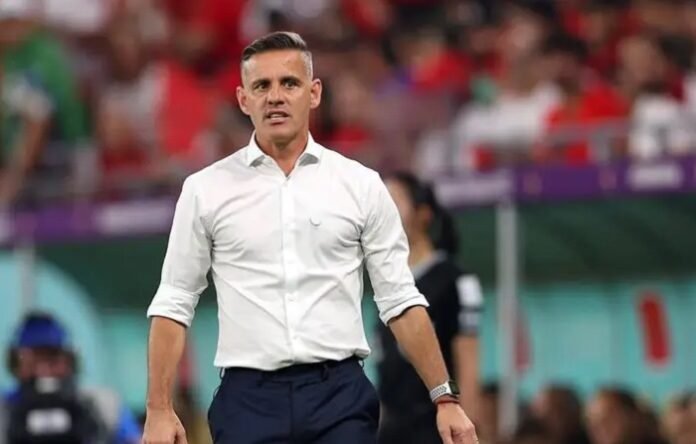 PSSI resmi menunjuk John Herdman sebagai pelatih Timnas Indonesia mulai 2026. Pelatih asal Inggris itu dikontrak 2+2 tahun dengan target besar dan gaji mencapai Rp8 miliar per tahun.
