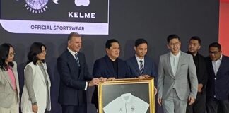 Kelme terpilih lewat tender sejak Juli 2025. Erick Thohir menyebut ini sinyal positif, John Herdman menilai apparel sebagai identitas tim. Kontrak 4 tahun mulai 1 Maret 2026.