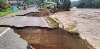 Tanggap Darurat Aceh Diperpanjang Lagi 7 Hari Mulai 23 Januari 2026, Ribuan Titik Kerusakan Tercatat Pemerintah Aceh memperpanjang status tanggap darurat bencana banjir dan longsor untuk keempat kalinya selama 23–29 Januari 2026. Pemprov fokus penguatan koordinasi, pembersihan fasilitas publik, logistik pengungsi, hingga target dokumen R3P selesai 2 Februari 2026.