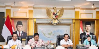 Pemerintah Kejar Huntap Pascabencana Sumatra: Tito–Maruarar Bahas Skema APBN hingga Gotong Royong Mendagri Tito Karnavian dan Menteri PKP Maruarar Sirait memimpin rapat percepatan pembangunan hunian tetap korban bencana di Sumatra (25/2/2026). Huntap dibangun lewat APBN, BNPB, serta dukungan Tzu Chi, Polkam, Polri, dan Baznas.