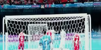 Kiper Timnas Indonesia, Ahmad Habibie mengawal gawang skuad Garuda di laga Grand Final Piala Asia Futsal 2026, Sabtu (7/2/206). Ahmad Habibie tampil istimewa di laga Final antara Timnas Indonesia Vs Iran ini. Berikut profil Ahmad Habibie. OFFICIAL INSTAGRAM TIMNAS FUTSAL INDONESI / REPRO