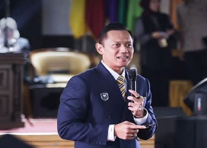Menko Infra Republik Indonesia, Agus Harimurti Yudhoyono saat memberikan pemaparan dalam agenda Kementerian Koordinator Infrastruktur beberapa waktu lalu. Berikut ulasan profil Agus Harimurti Yudhoyono ringkas, Rabu (18/2/2026). OFFICIAL INSTAGRAM KEMENKO INFRA RI / REPRO