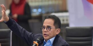 Sekjen DPR RI Indra Iskandar menegaskan efisiensi anggaran tidak boleh menurunkan kinerja. Dalam raker usulan anggaran 2027 di Bintaro (26/2/2026), ia minta program selektif, berbasis kebutuhan, dan terukur output–outcome.