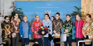 Presiden Prabowo Subianto bertemu eks Menlu dan akademisi membahas keikutsertaan Indonesia di Board of Peace serta komitmen terhadap Palestina.