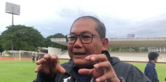 Buntut Insiden Penyerangan Wasit, FIFA Jatuhkan Sanksi kepada Sumardji Buntut Insiden Penyerangan Wasit, FIFA Jatuhkan Sanksi Berat kepada Sumardji