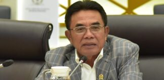 Komisi IV DPR meminta pemetaan rinci kebutuhan garam nasional dan penguatan intensifikasi berbasis teknologi. DPR menyoroti defisit produksi, kebutuhan industri hingga 3,5 juta ton, serta pentingnya insentif swasta dan peran PT Garam sebagai stabilisator
