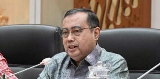 Wakil Ketua Komisi IX DPR Fraksi Golkar Yahya Zaini menanggapi kritik PDIP soal anggaran MBG Rp223,5 triliun dari dana pendidikan. Golkar menyebut F-PDIP ikut sepakat di Banggar dan Paripurna saat APBN disahkan.