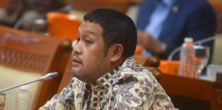 Abdullah (Komisi III DPR) geram praktik kekerasan debt collector berulang usai penusukan advokat Bastian Sori di Karawaci. DPR dorong class action, minta OJK perketat SOP dan tanggung jawab PUJK.
