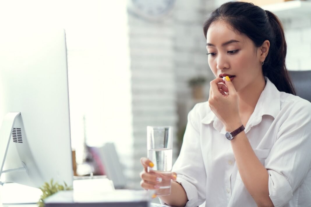 Kenapa Sudah Minum Obat Tapi Tak Sembuh? Menkes Ungkap Fakta Mengejutkan!