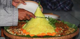 Perkuat Nilai Tambah Ekonomi Kreatif, Menteri Ekraf Dorong Tumpeng jadi IP Gastronomi Nasional
