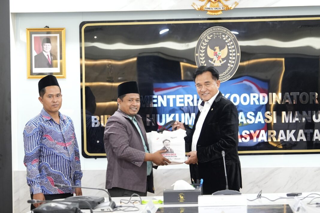 Menko Yusril Dorong Transformasi Hukum Syariah ke Sistem Nasional