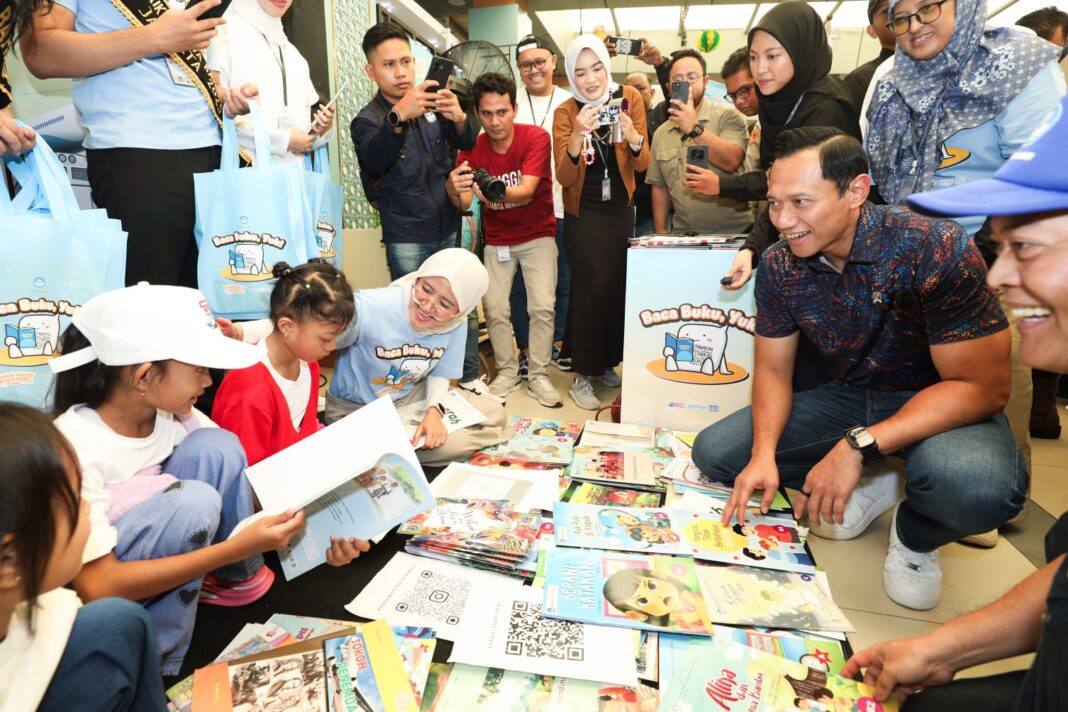 AHY Tinjau Stasiun Pasar Senen, Pastikan Kesiapan Kereta Api Saat Mudik Lebaran