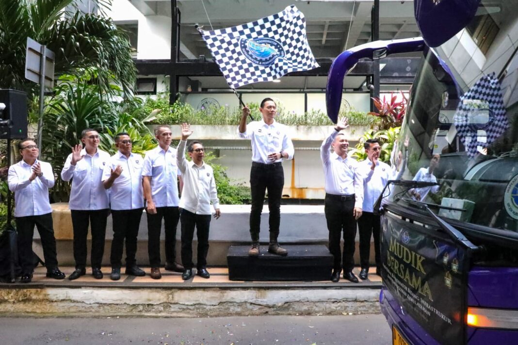 AHY Lepas Mudik Bersama Kemenko Infra, Tekankan Keselamatan dan Nilai Kekeluargaan