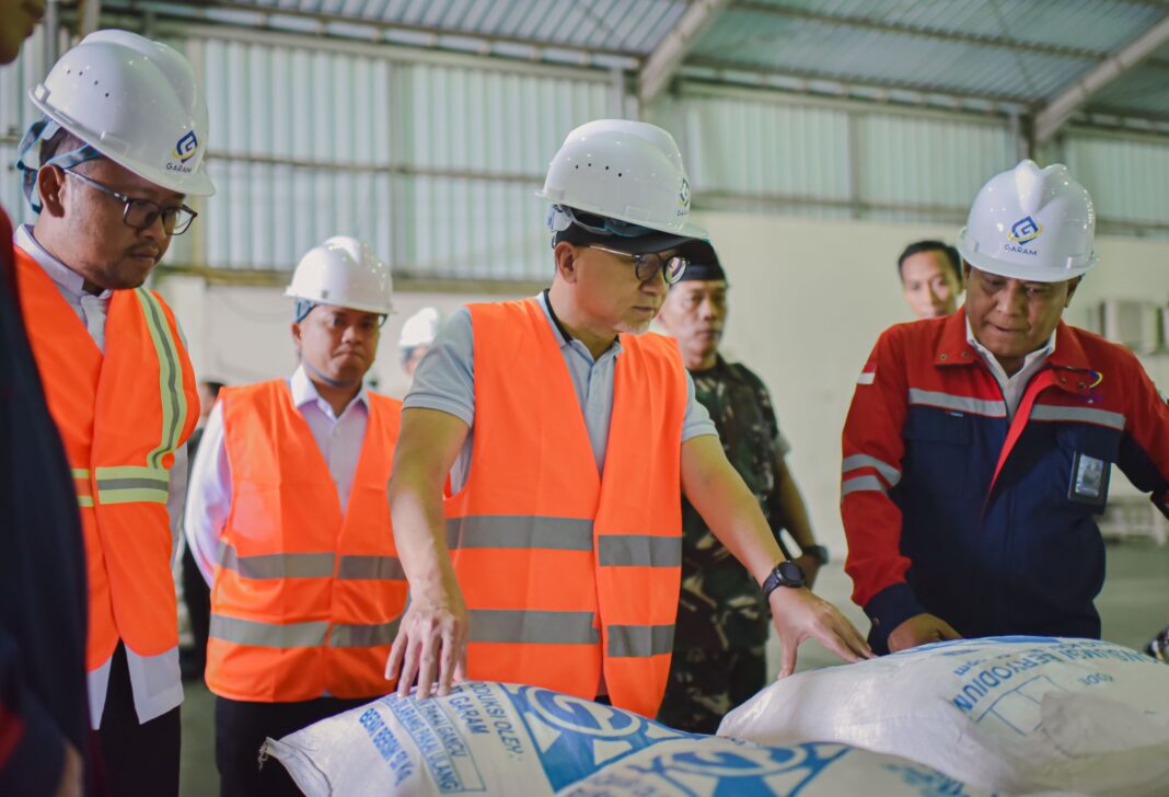 Zulhas Dorong Transformasi PT Garam, Target Swasembada Garam 2027