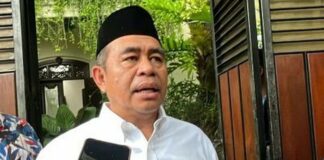 Bustami Zainudin, eks Wakil Ketua DPD PDIP Lampung, menemui Jokowi di Solo dan menyatakan ingin bergabung PSI. Ia mengakui faktor “Jokowi Effect”. Sebelumnya Nina Agustina juga meminta restu Jokowi untuk PSI.