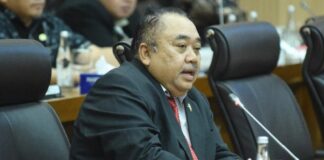 Anggota DPR RI Ateng Sutisna menilai kebijakan WFH satu hari dalam sepekan belum tentu efektif dalam menekan konsumsi BBM dan perlu dikaji ulang.