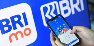 Ilustrasi penggunaan aplikasi BRImo untuk mengirim THR secara digital melalui fitur QRIS dan transfer emas saat momen Lebaran.