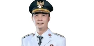 KPK menetapkan Bupati Rejang Lebong Muhammad Fikri Thobari sebagai tersangka dugaan suap proyek. Fikri diketahui merupakan kader PAN dan langsung dicopot dari jabatan struktural partai.