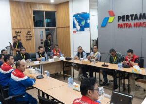 Profil Mega Satria, Alumni SMA Taruna Nusantara jadi Direktur Keuangan Pertamina Sekarang 1 Mega Satria saat kunjungan kerja ke PT Pertamina Patra Niaga MOR I beberapa waktu lalu. Mega Satria menjadi satu di antara alumni SMA Taruna Nusantara yang sukses menduduki jabatan penting di perusahaan milik negara di industri Migas, yakni PT Pertamina. Menduduki jabatan sebagai Direktur Keuangan Pertamina per Februari 2026 kemarin, inilah profil Mega Satria, Kamis (12/3/2026). OFFICIAL INSTAGRAM PT PERTAMINA PATRA NIAGA / REPRO.