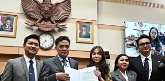 Ketua Komisi III DPR RI Habiburokhman memastikan status tersangka Nabilah O’Brien dalam perkara terkait UU ITE telah dihentikan melalui SP3 setelah kesepakatan damai para pihak.