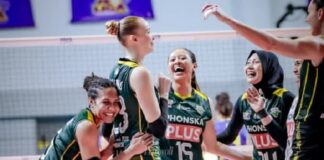 Selebrasi pemain Gresik Phonska Plus Pupuk Indonesia usai meraih kemenangan pada Proliga 2026, tim ini dijagokan lolos ke grand final.