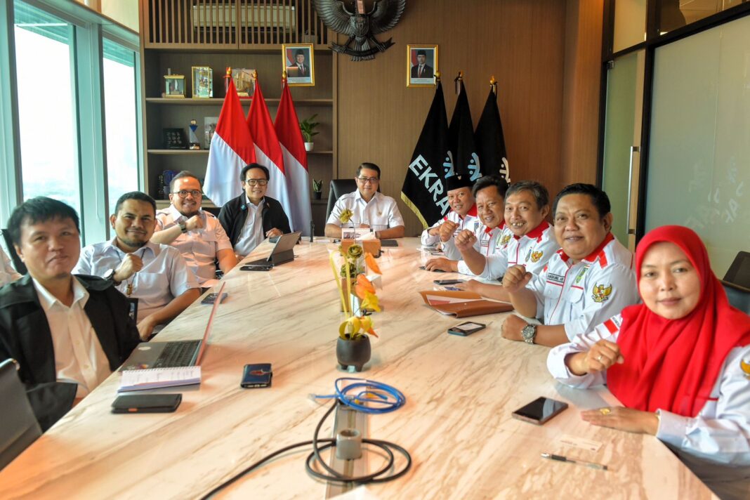 Merupakan Basis Pengembangan, Menekraf Sebut Desa jadi Kunci Mesin Baru Pertumbuhan Ekonomi Nasional