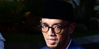 Pemerintah Siapkan Skenario Haji 2026, Keselamatan Jemaah Jadi Prioritas Utama Pemerintah menegaskan keselamatan jemaah menjadi prioritas utama penyelenggaraan ibadah haji 2026. Wakil Menteri Haji dan Umrah Dahnil Anzar Simanjuntak menyebut berbagai skenario disiapkan di tengah dinamika konflik Timur Tengah.