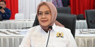 Pertamina Pastikan Stok BBM Aman saat Mudik 2026, DPR RI Soroti Pernyataan Menteri ESDM Anggota Komisi VI DPR RI Ida Nurlela mengapresiasi kesiapan stok BBM Pertamina menjelang mudik dan arus balik Lebaran 2026, sekaligus menyoroti pernyataan Menteri ESDM soal cadangan 21 hari.