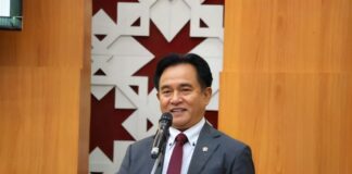 Menko Yusril menyebut dua putusan MK terkait UU Kesehatan menjadi koreksi konstitusional dalam tata kelola profesi kedokteran di Indonesia.