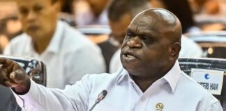 Menteri HAM Natalius Pigai Siapkan Tim Asesor Penentu Status Aktivis HAM Menteri HAM Natalius Pigai menyebut Kementerian HAM akan membentuk tim asesor untuk menilai kelayakan seseorang menyandang status aktivis HAM.