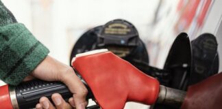 Daftar Harga BBM yang Naik Terbaru Khusus Nonsubsidi, Ini Rinciannya! Ilustrasi pengisian BBM di SPBU Pertamina setelah penyesuaian harga BBM nonsubsidi per 18 April 2026.
