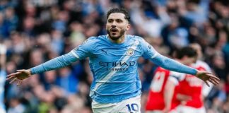 RAYAKAN GOL - Pemain Manchester City, Rayan Cherki berselebrasi usai membobol gawang Arsenal di pertandingan Liga Inggris pekan 33, Minggu (19/4/2026). Mengubah Hasil Score Arsenal Vs Man City Liga Inggris Malam Ini untuk kembali membuat tuan rumah The Citizen unggul kembali. OFFICAL INSTAGRAM MANCHESTER CITY / REPRO