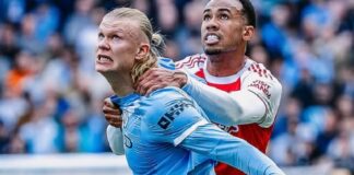 DUEL EPL - striker Manchester City, Erling Haaland berebut bola dengan pemain Arsenal di pertandingan Liga Inggris tadi malam, Minggu (19/4/2026). Inilah update terbaru Top Skor Liga Inggris 2026 selepas Hasil Man City Vs Arsenal tersebut. OFFICIAL INSTAGRAM MANCHESTER CITY/REPRO
