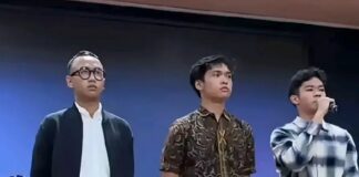 Universitas Indonesia menonaktifkan 16 mahasiswa FH terkait dugaan pelecehan seksual verbal. Kebijakan ini untuk memastikan proses pemeriksaan berjalan objektif.