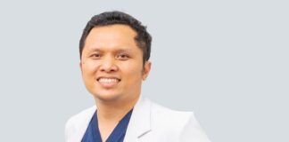 DOKTER TERNAMA - Herbert Situmorang adalah satu di antara alumni SMA Taruna Nusantara yang berhasil menjadi satu di antara dokter ternama di Indonesia saat ini. Lulusan SMA Taruna Nusantara dari angkatan ke-2 atau TN-2 kini dikenal sebagai satu di antar rujukan spesial Obgin di Tanah Air. Berikut ulasan ringkas seputar profil Herbert Situmorang, Senin (27/4/2026). OFFICIAL INSTAGRAM HERBERT SITUMORANG / REPRO