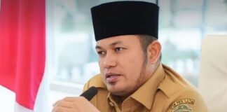 Gubernur Kaltim Rudy Mas’ud Klarifikasi Anggaran Makan Minum Pemprov Rp10 Miliar Gubernur Kaltim Rudy Mas'ud menjelaskan anggaran makan dan minum Pemprov Kaltim yang disorot publik. Ia menyebut trennya justru menurun pada 2026.