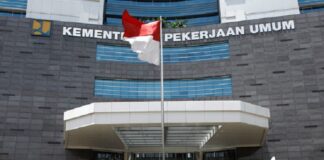 Profil dua Dirjen Kementerian PU yang mundur, Dewi Chomistriana dan Dwi Purwantoro, lengkap dengan rekam jejak dan harta kekayaannya.