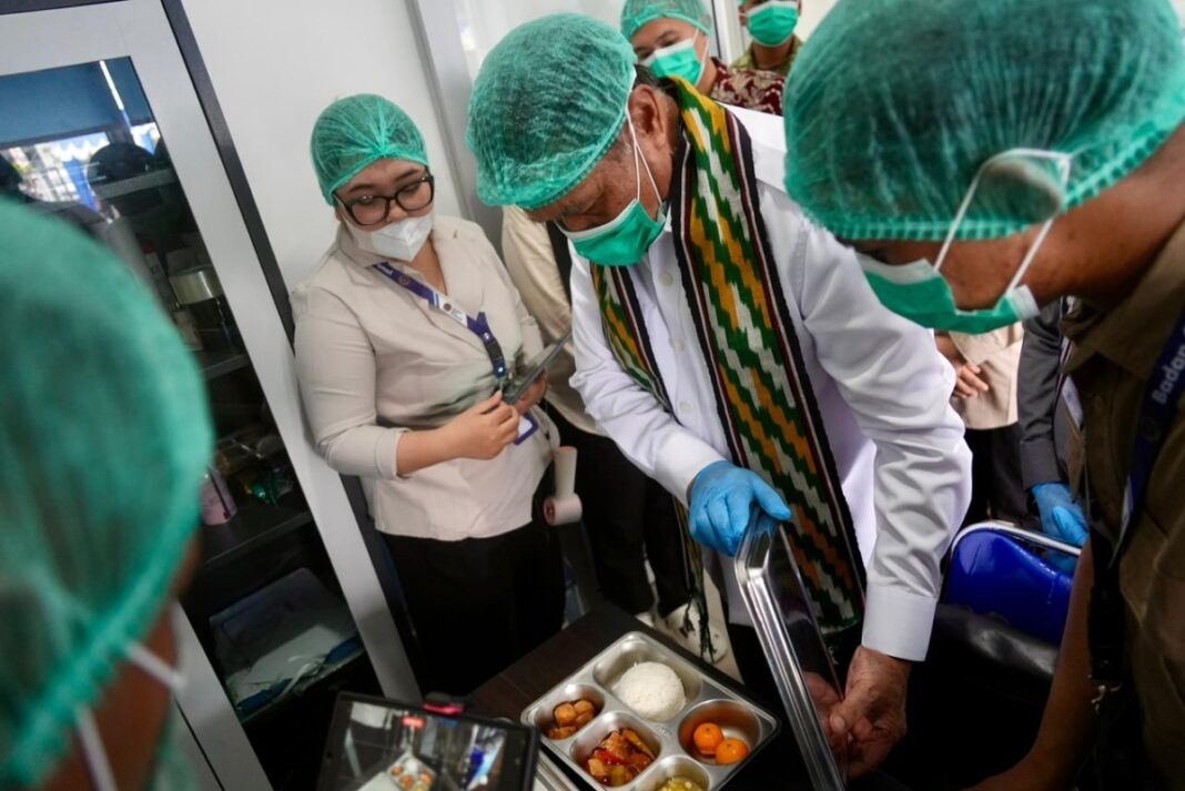 Tinjau Sekolah Rakyat di Pontianak, Menko Polkam Soroti SDM Unggul