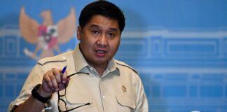 Fakta Penyebab Dua Dirjen Kementerian PKP Mundur, Maruarar Sirait Sebut Terkait Aturan Polri Menteri PKP Maruarar Sirait menjelaskan pengunduran diri dua pejabat eselon I, Azis Andriansyah dan Imran, dari Kementerian Perumahan dan Kawasan Permukiman.