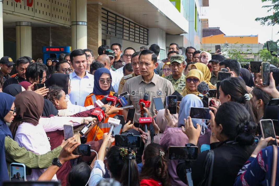 AHY Sebut Banyak Perlintasan Kereta Berisiko Tinggi, Pemerintah Siapkan Solusi
