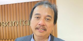 Roy Suryo dukung Jusuf Kalla laporkan Rismon Sianipar ke Bareskrim Polri. Ia siap menjadi saksi dan ahli dalam kasus ijazah Jokowi.
