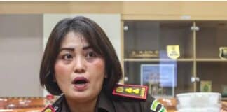 Kejati Sumut merespons desakan DPR untuk mencopot Kajari Karo terkait kasus Amsal Sitepu. Pemeriksaan internal masih berlangsung, hasilnya akan diserahkan ke Kejagung.