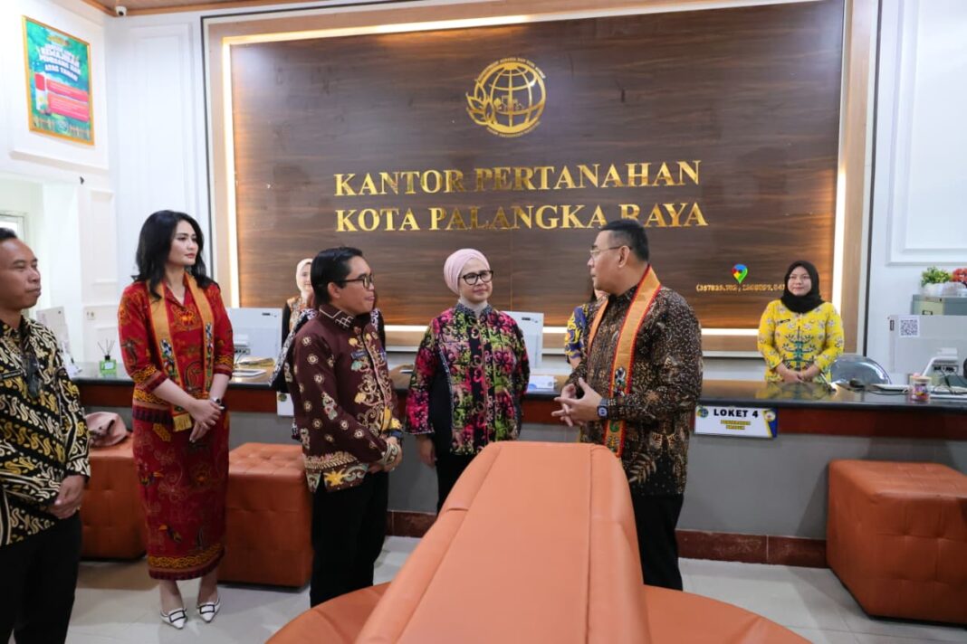 Wamen ATR/BPN Tinjau Layanan Pertanahan di Palangkaraya, Soroti Kecepatan dan Kenyamanan