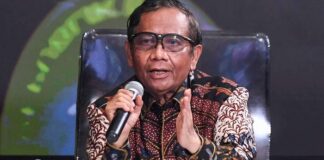Kasus Andrie Yunus Jadi Sorotan, Mahfud MD Nilai Komnas HAM Alami Kemunduran Mahfud MD mengkritik kinerja Komnas HAM yang dinilainya mengalami kemunduran saat menyoroti kasus penyiraman air keras terhadap aktivis KontraS Andrie Yunus.